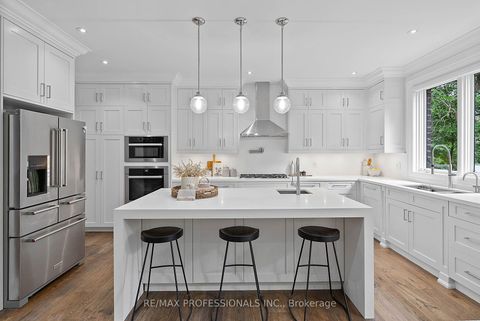Photo 5 at 146 Thompson Avenue, Queensway, Toronto