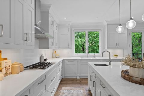 Photo 6 at 146 Thompson Avenue, Queensway, Toronto