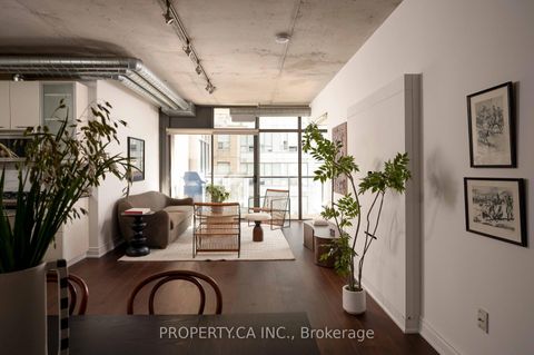 Photo 7 at 605 - 533 Richmond Street W, Waterfront Communities C1, Toronto