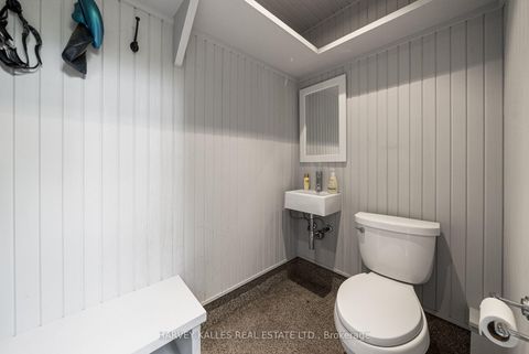 Photo 23 at 6 Vesta Drive, Forest Hill South, Toronto