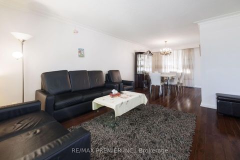 Photo 12 at 6 Canton Avenue, CFB, Toronto