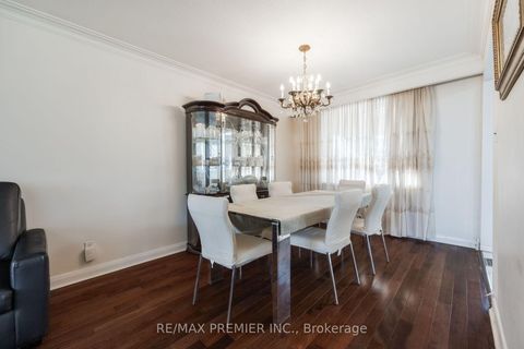 Photo 15 at 6 Canton Avenue, CFB, Toronto