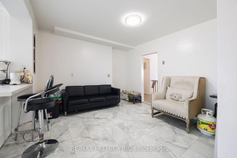 Photo 21 at 6 Canton Avenue, CFB, Toronto