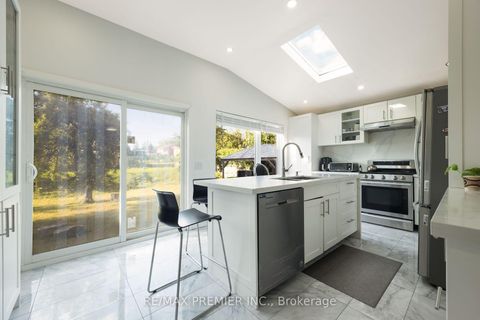 Photo 22 at 6 Canton Avenue, CFB, Toronto