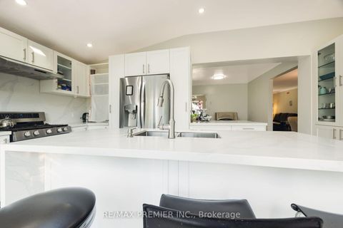 Photo 23 at 6 Canton Avenue, CFB, Toronto