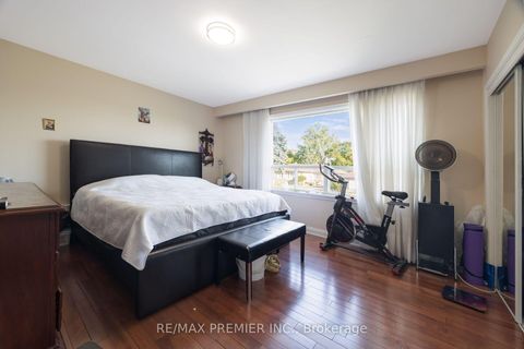 Photo 31 at 6 Canton Avenue, CFB, Toronto