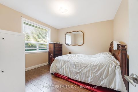 Photo 35 at 6 Canton Avenue, CFB, Toronto