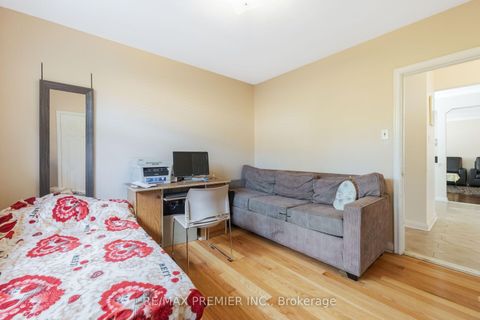 Photo 36 at 6 Canton Avenue, CFB, Toronto