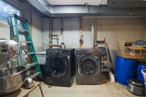 Photo 37 at 6 Canton Avenue, CFB, Toronto