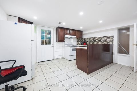 Photo 38 at 6 Canton Avenue, CFB, Toronto