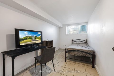 Photo 43 at 6 Canton Avenue, CFB, Toronto