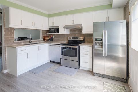 Photo 4 at 91 - 23 Hedge End Road, Rouge E11, Toronto
