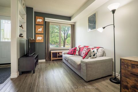Photo 8 at 91 - 23 Hedge End Road, Rouge E11, Toronto