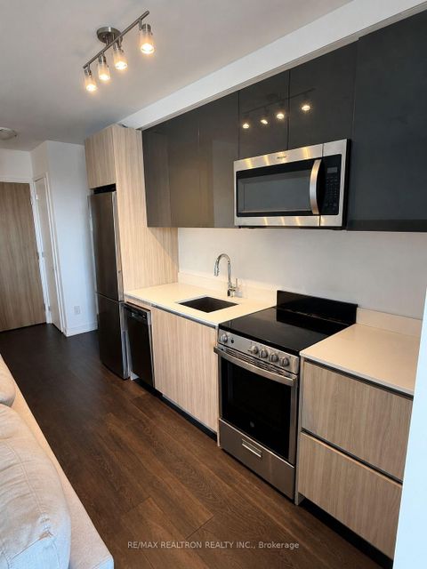 Photo 6 at 430 - 3100 Keele Street, CFB, Toronto