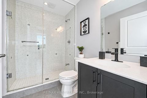 Photo 8 at 344 - 555 William Graham Drive, Rural Aurora, Aurora