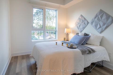 Photo 9 at 9 - 52 Holmes Avenue, Willowdale East, Toronto