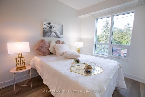 Photo 11 at 9 - 52 Holmes Avenue, Willowdale East, Toronto
