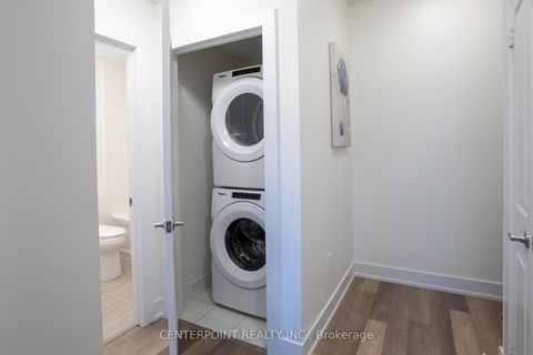 Photo 13 at 9 - 52 Holmes Avenue, Willowdale East, Toronto