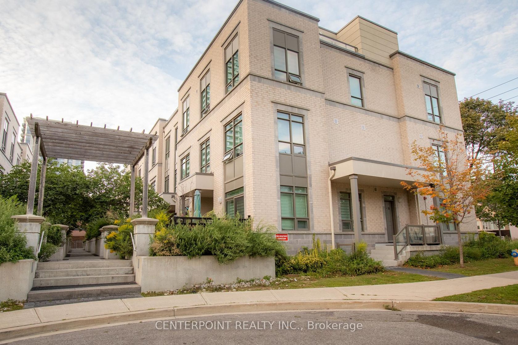 9 - 52 Holmes Avenue, Willowdale East, Toronto photo number 2