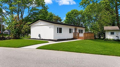 Photo 1 at 41 Trefoil Drive, Rural Innisfil, Innisfil