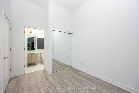 Photo 7 at 105 - 8 Tippett Road, Clanton Park, Toronto