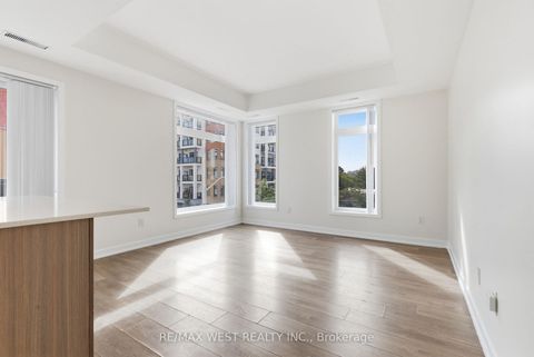 Photo 9 at 302 - 130 Canon Jackson Drive, Amesbury, Toronto