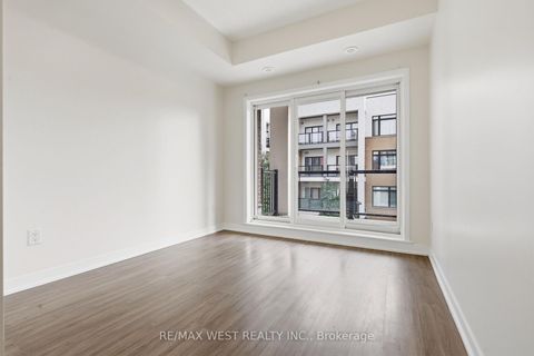 Photo 13 at 302 - 130 Canon Jackson Drive, Amesbury, Toronto