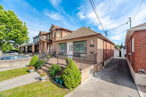 Photo 5 at 161 Northland Avenue, Smythe, Toronto