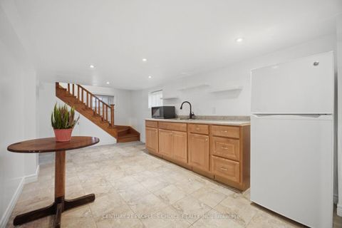Photo 33 at 161 Northland Avenue, Smythe, Toronto