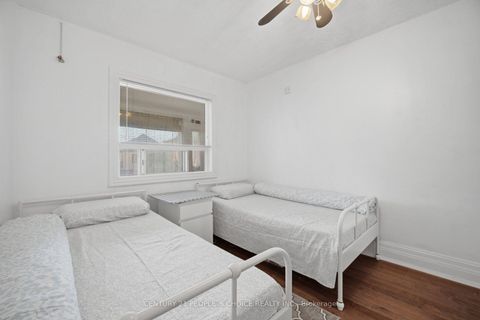Photo 42 at 161 Northland Avenue, Smythe, Toronto