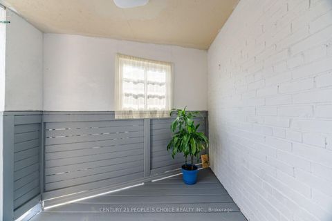 Photo 44 at 161 Northland Avenue, Smythe, Toronto