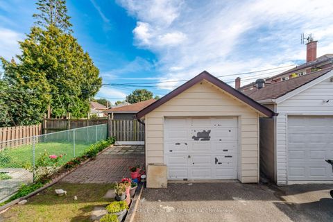Photo 45 at 161 Northland Avenue, Smythe, Toronto