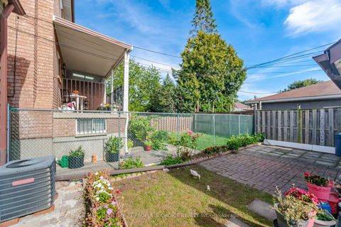 Photo 46 at 161 Northland Avenue, Smythe, Toronto