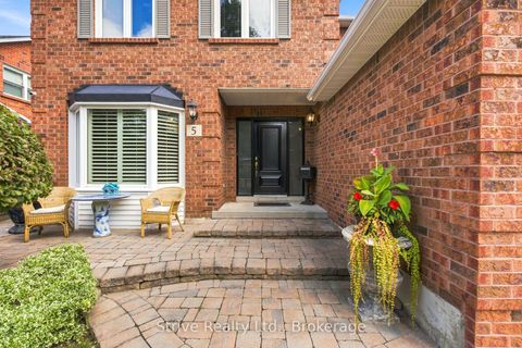 Photo 1 at 5 Carriage Lane, Courtice, Clarington