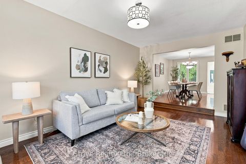 Photo 4 at 5 Carriage Lane, Courtice, Clarington