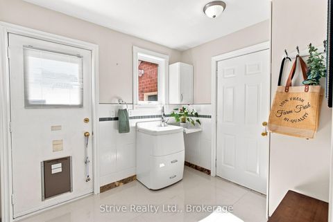 Photo 16 at 5 Carriage Lane, Courtice, Clarington