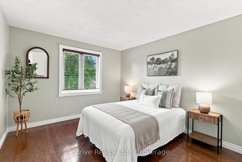 Photo 23 at 5 Carriage Lane, Courtice, Clarington