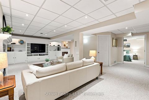 Photo 25 at 5 Carriage Lane, Courtice, Clarington