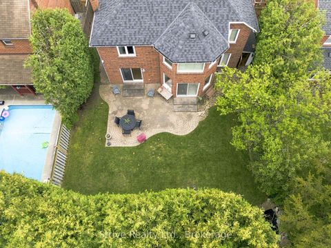 Photo 39 at 5 Carriage Lane, Courtice, Clarington