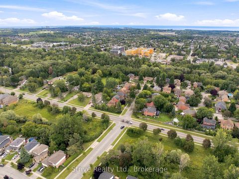 Photo 40 at 5 Carriage Lane, Courtice, Clarington