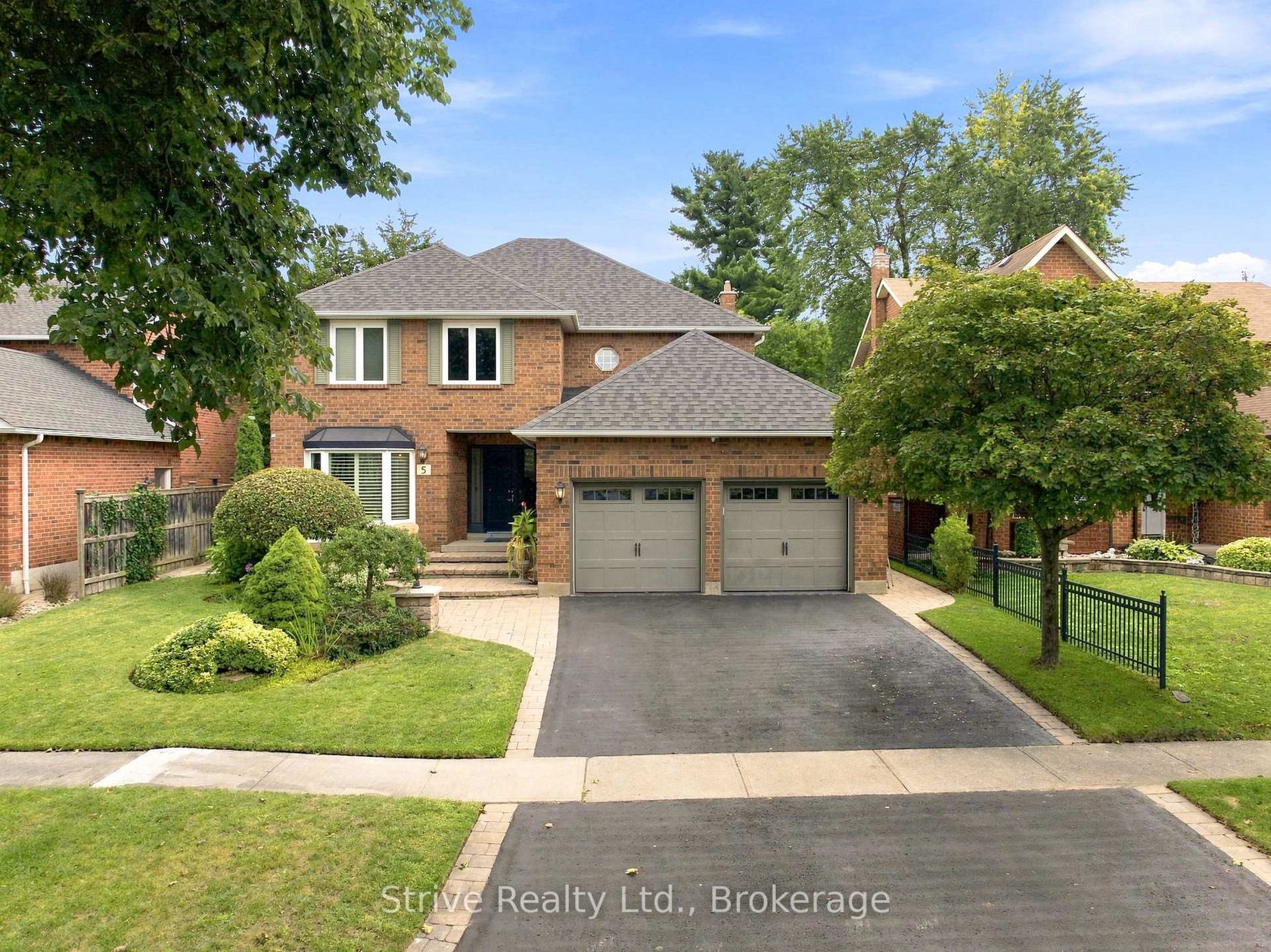 5 Carriage Lane, Courtice, Clarington 