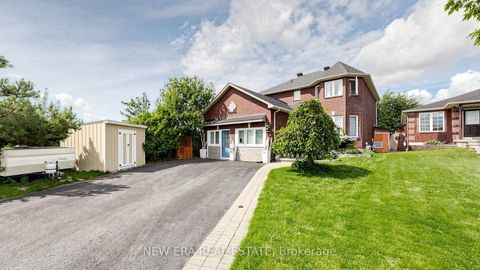 Photo 1 at 30 Harrogate Court, Georgian Drive, Barrie