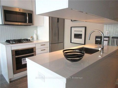 Photo 2 at 401 - 39 Brant Street, Waterfront Communities C1, Toronto