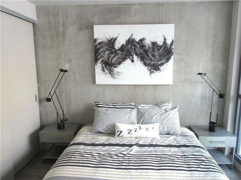Photo 4 at 401 - 39 Brant Street, Waterfront Communities C1, Toronto