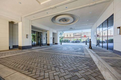 Photo 2 at 605 - 1 Strathgowan Avenue, Lawrence Park South, Toronto