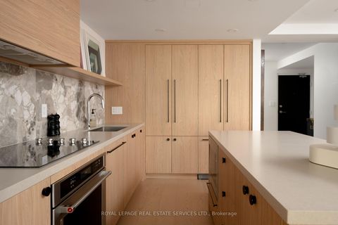 Photo 9 at 402 - 349 St. Clair Avenue W, Casa Loma, Toronto