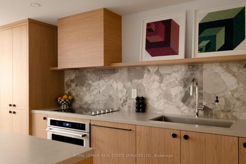 Photo 10 at 402 - 349 St. Clair Avenue W, Casa Loma, Toronto