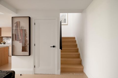 Photo 13 at 402 - 349 St. Clair Avenue W, Casa Loma, Toronto