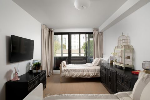 Photo 20 at 402 - 349 St. Clair Avenue W, Casa Loma, Toronto