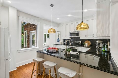 Photo 8 at 301 Waverley Road, The Beaches, Toronto